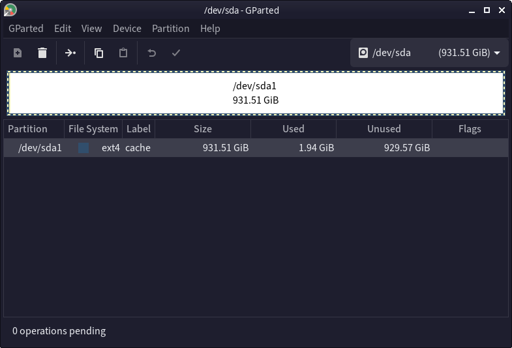 Image of gparted showing the drive size as if it is a 1TB drive instead of a 64GB drive.